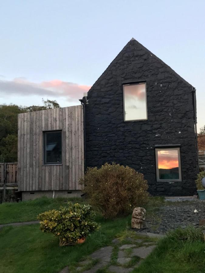 Mill House Steading Overlooking The Sea And Mull Bonnavoulin Екстериор снимка